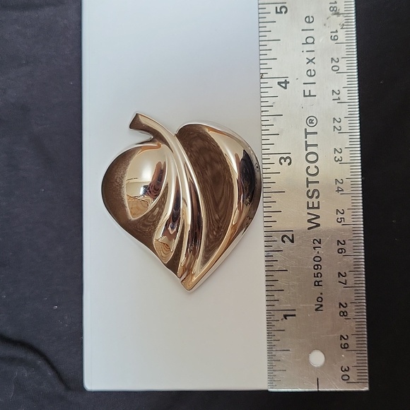 Vintage Silver Toned Large Leaf Brooch! - Picture 6 of 7